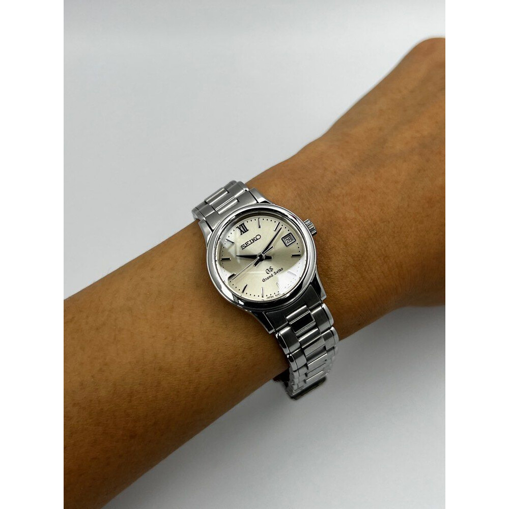 24.5mm • 2000 Grand Seiko STGF013 4J52-0010 Quartz Ladies